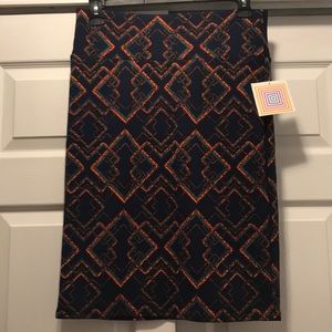 Lularoe Cassie L, navy background, BNWT